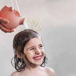 Arrosoir Enfant En Silicone Vieux Rose Scrunch® - Jouets De Plage -Jouets En Bois arrosoir enfant en silicone vieux rose scrunch jouets de plage 2