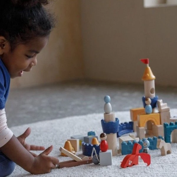 Jeu De Construction Château Fort 47 Pièces Orchard Plantoys® - Jouet En Bois 7 Jeu De Construction Château Fort 47 Pièces Orchard Plantoys® - Jouet En Bois – Image 5