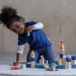 Jeu De Construction Château Fort 47 Pièces Orchard Plantoys® - Jouet En Bois 17 Jeu De Construction Château Fort 47 Pièces Orchard Plantoys® - Jouet En Bois -Jouets En Bois blocs de construction chateau 60 pieces orchard plantoys jouet en bois 6