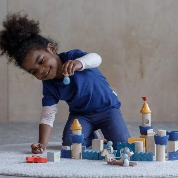 Jeu De Construction Château Fort 47 Pièces Orchard Plantoys® - Jouet En Bois 9 Jeu De Construction Château Fort 47 Pièces Orchard Plantoys® - Jouet En Bois – Image 7