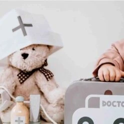 Jouet En Bois Malette Du Docteur GriseJabadabado® - Jeux Bois Enfants -Jouets En Bois jouet en bois malette du docteur grise jabadabado jeux bois enfants 4