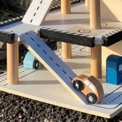 Jouets En Bois Garage Petites Voitures Tour Hélicoptère Jabadabado® - Jeux Petites Voitures -Jouets En Bois jouets en bois garage voitures jabadabado jeux bois enfants 5